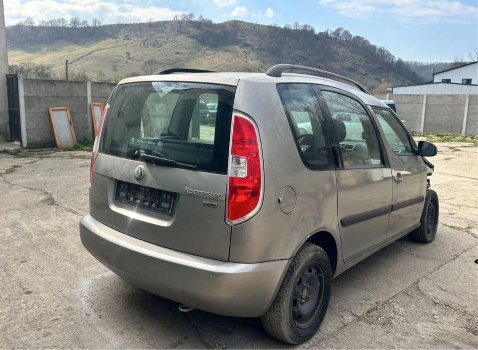 Dezmembrez Skoda Roomster , an 2008 , 1.4 benzina , cod motor BXW