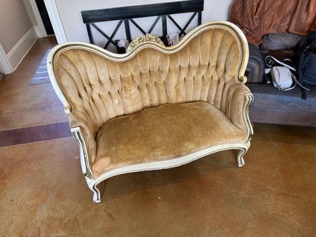 Тапицерски Услуги в София