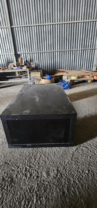 Диван стол сатылады кафеге