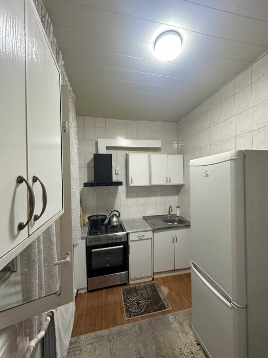 Продается 3-х комнатная квартира 3/3/3 рядом с метро Буюк Ипак Йули!