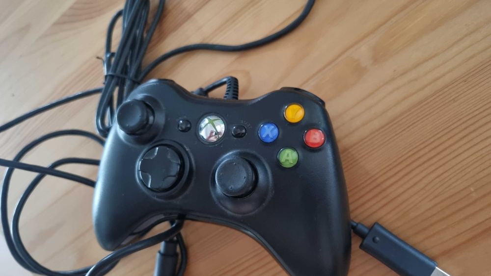Controler Maneta XBOX 360 cu fir si adaptor USB