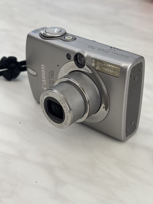 Canon IXUS 750 - УНИКАЛНИ СНИМКИ Дигитален Фотоапарат В Отлично Състояние