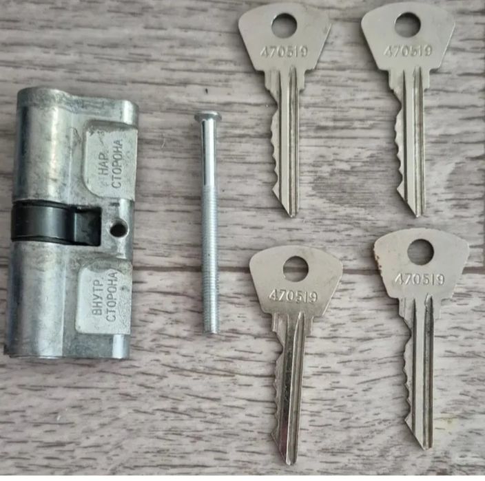 Замок сердцевина ключи продам