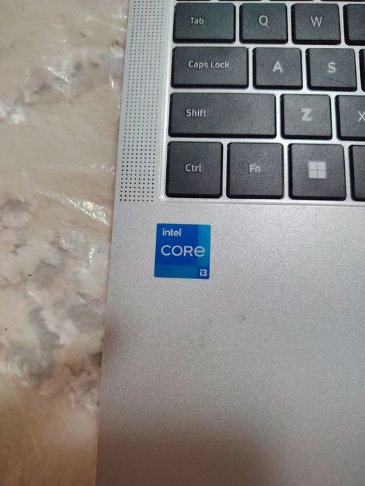 Nootbuk holati ideal core i3