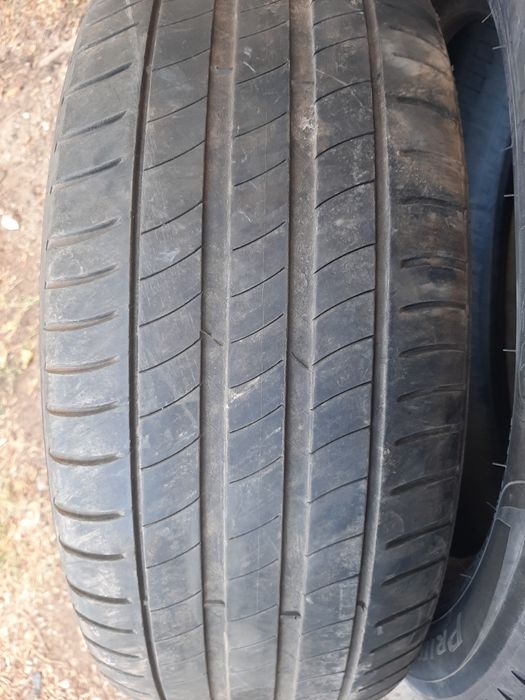 Продам шины 215/55/17 мишелин