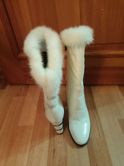 Продам сапожки кожаные