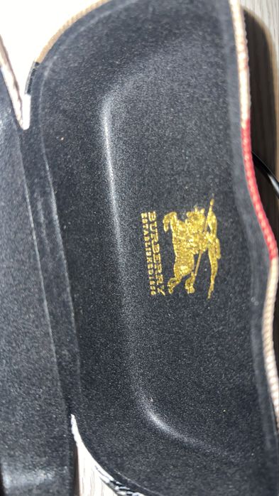 очки Барберри продам