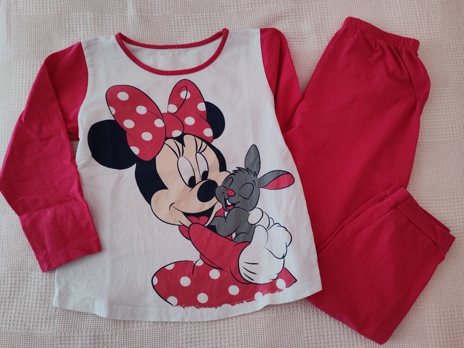 Детски пижами 128 см. Обща цена 40 лв.