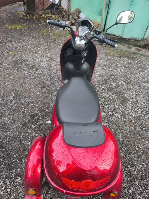 Scuter/triciclu electric fără permis