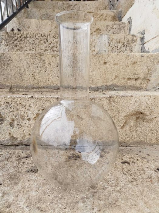 Големи колби 4 и 6 литра