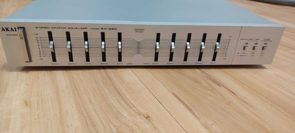 Egalizator Akai EA G30 - Silver
