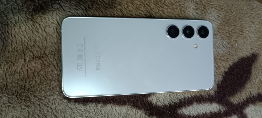 Продам S24 8/256