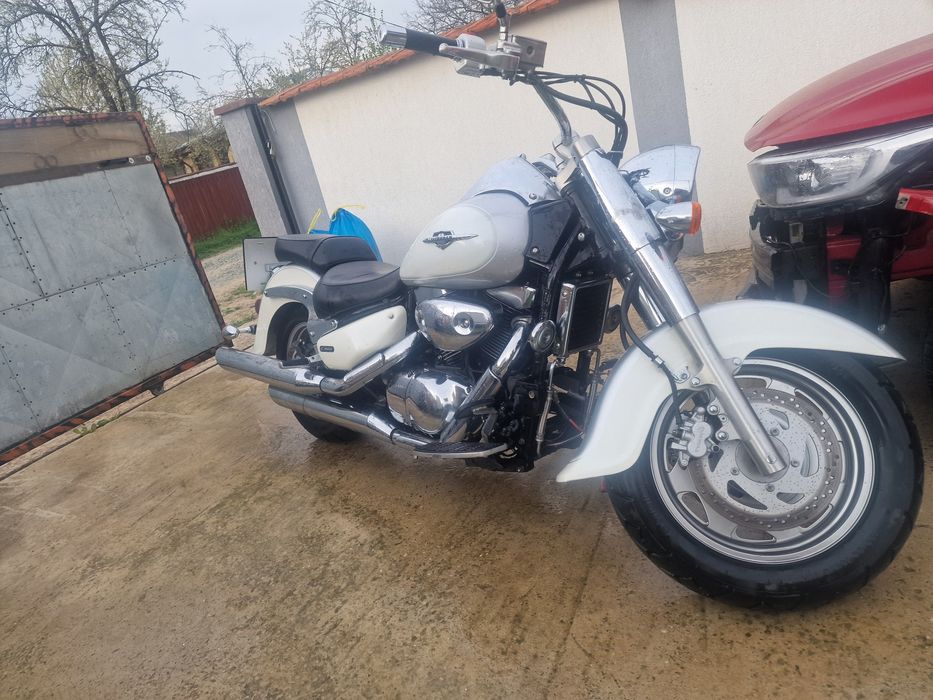 De vanzare SUZUKI INTRUDER 1500 din 2008 cu doar 3488 km