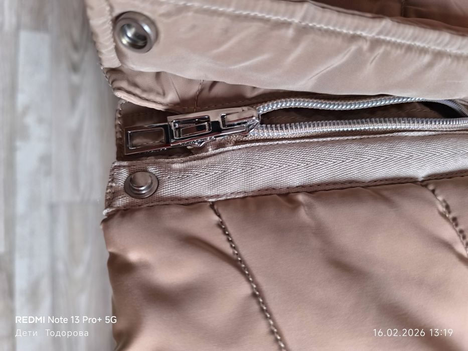 Продавам ново марково,зимно,бежово яке Tom Tailor.