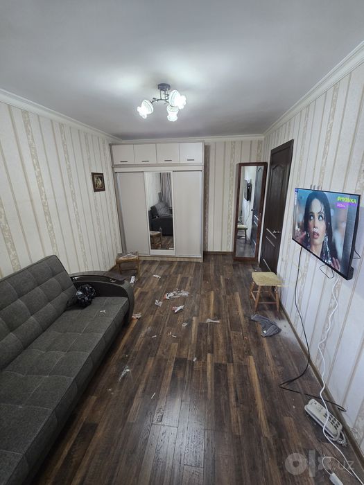 Диван раскладной  1×1,90 700с Метро Новза Хамза Срочно