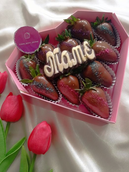 Клубника в шоколаде, букеты, боксшы, подарки, цветы