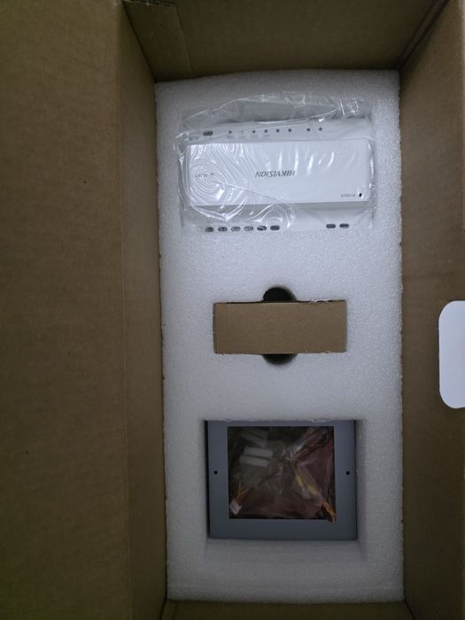 Kit videointerfon IP hikvision