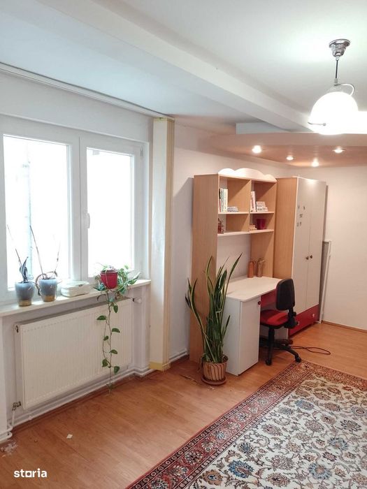 Vând apartament cu 4 camere , amenajat lux , Str. Ady Endre