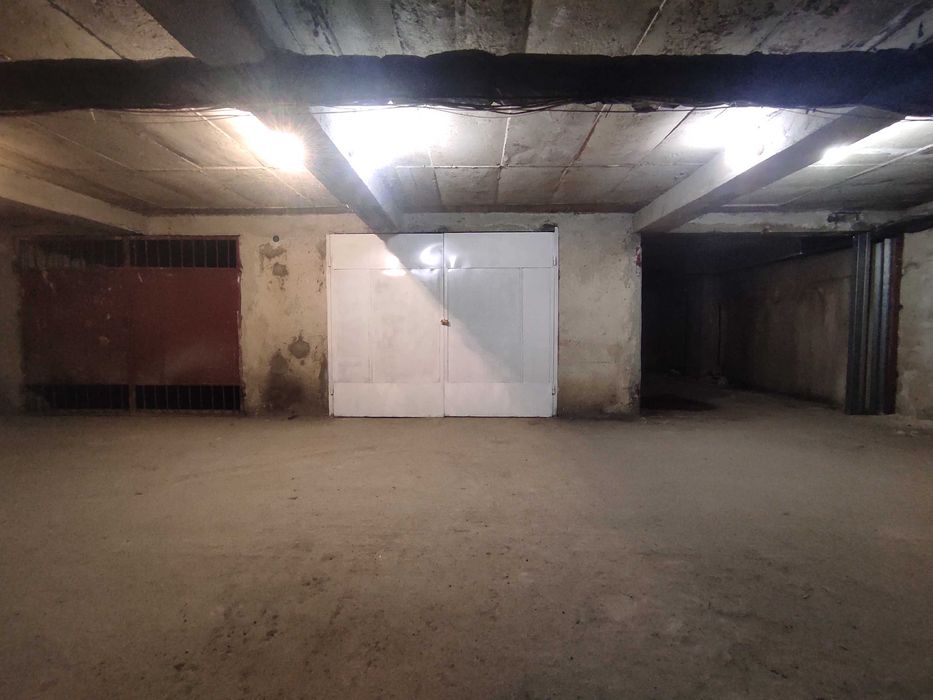 Дава се под наем Гараж / Паркомясто в София, Зона Б-18 - 21 кв.м за 122.4 € - Снимка #2