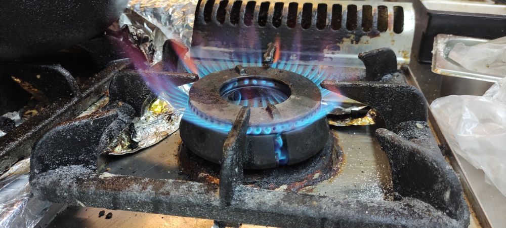 Ремонт , подключение , установка счётчиков газа , газовых , газ плит ...