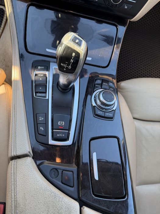 BMW 525D Xdrive 218HP heads up/Trapa/ pachet comfort