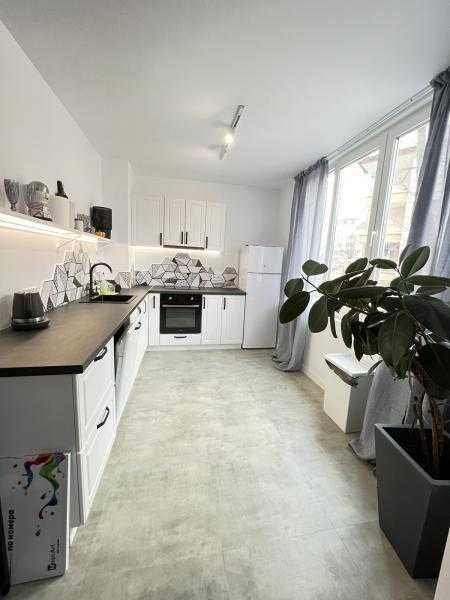 Дава се под наем Двустаен апартамент в Бургас, Лазур - 65 кв.м за 598.23 € - Снимка #2