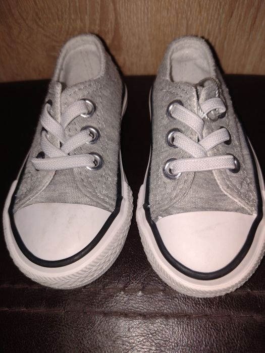 Лот от Риза Н&М и кецки.