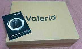 Почистващ робот с навигационна функция