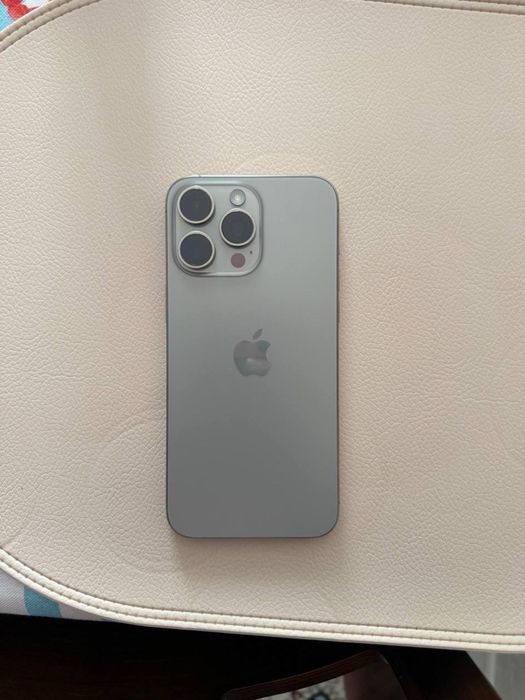 iPhone 15 Pro Max