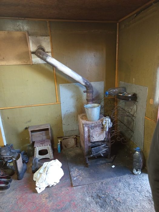 Продам два спаренных контейнера.