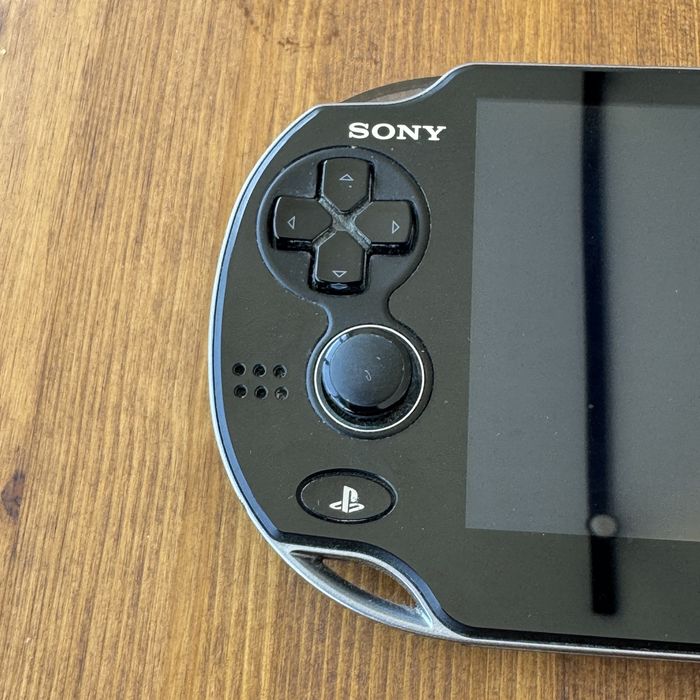 Sony PlayStation Vita (PS Vita) OLED Модел 1000 – Отлично състояние!