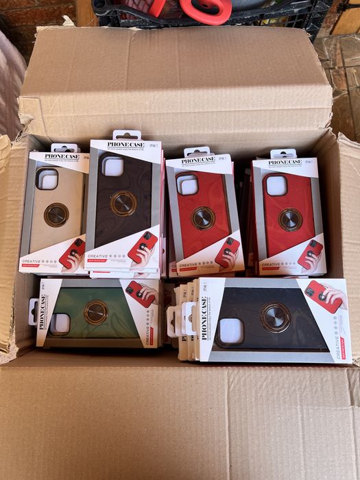 Vând huse IPhone 13 și 14 simplu diverse culori