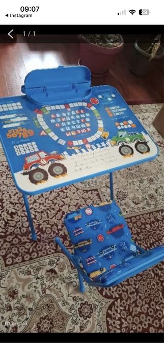 Детский стол со стулом