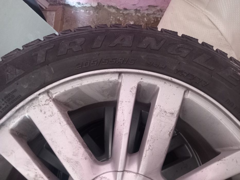 Шины с дисками..