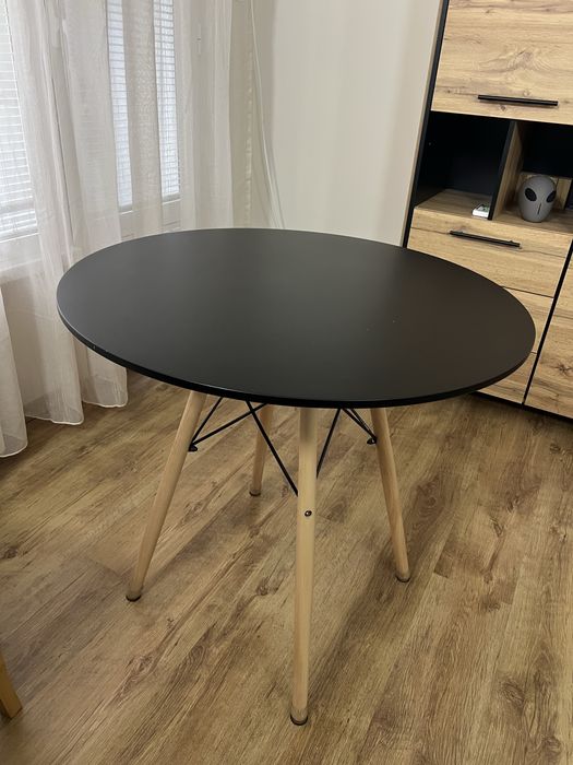 Трапезна маса черен мат