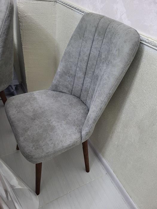 Кухонные стулья, почти новые