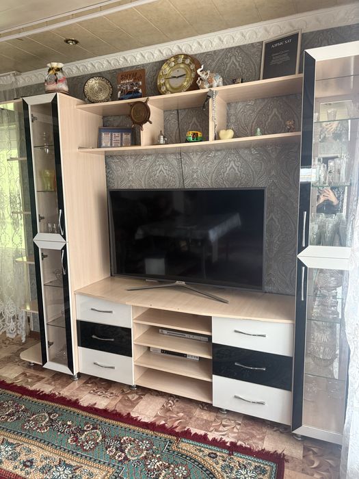 Подставка для телевизора