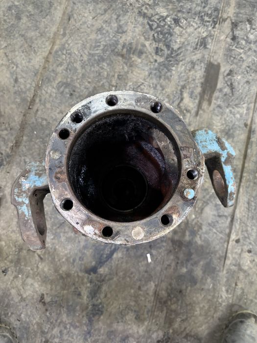 Корпус переднего моста мтз