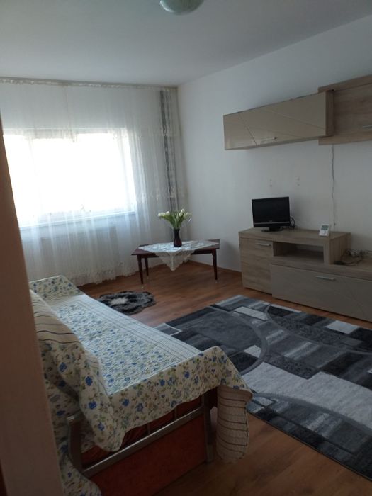 Apartament cu 2 camere de închiriat