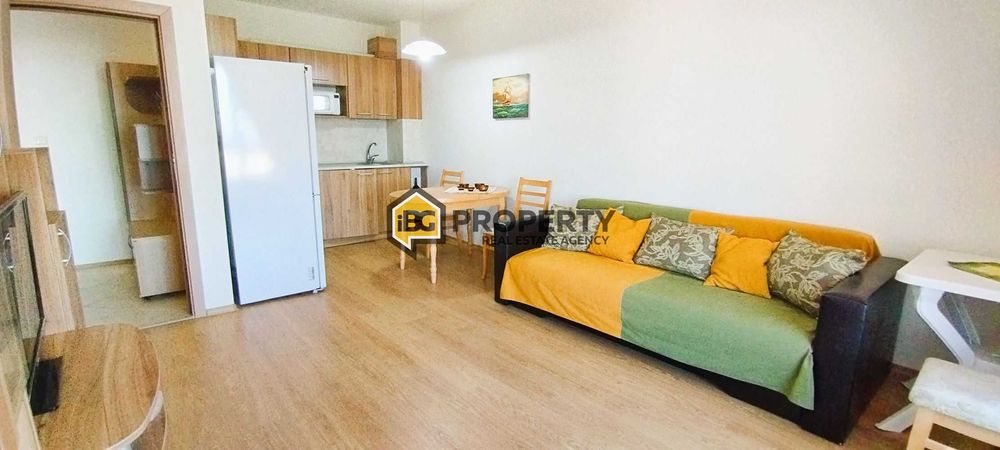Дава се под наем Двустаен апартамент в Бяла - 57 кв.м за 178.5 € - Снимка #1