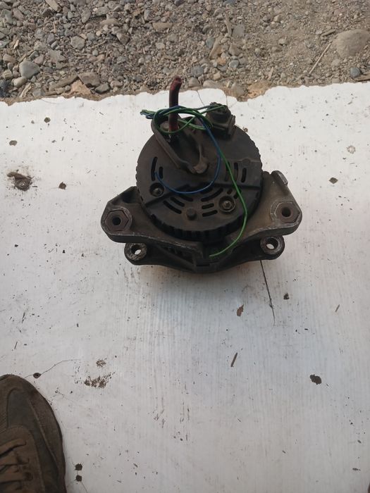 Генератор БМВ Е46 объем 1,8