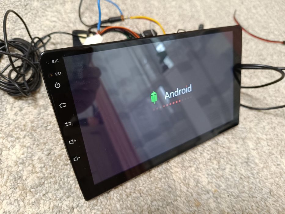 Navigație auto universala cu android