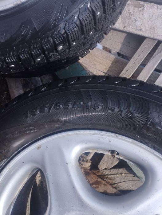 Продам резину б/у в отличном состоянии