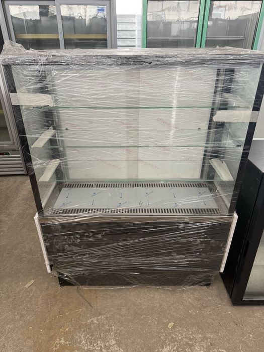 Кондитерский холодильник(витринный)