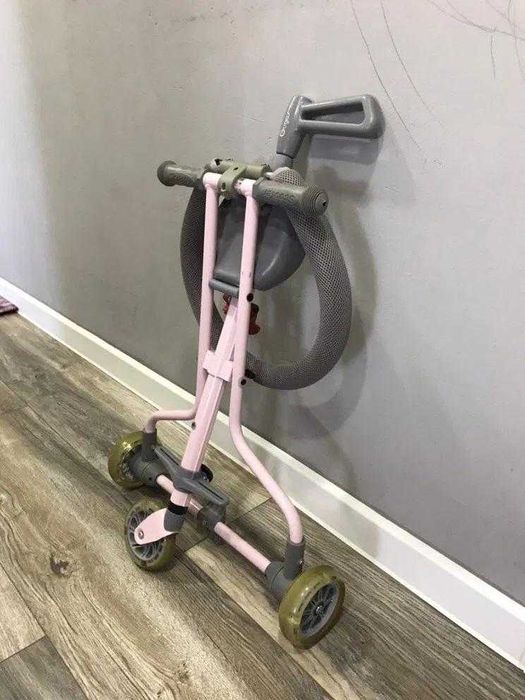 Детский самокат в хорошем состоянии 2000тг.