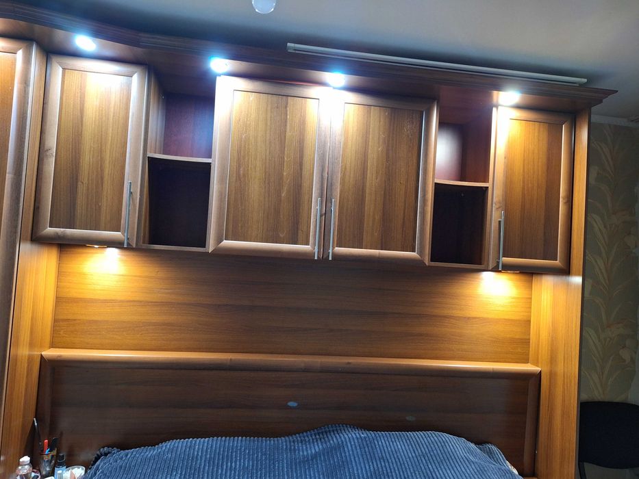 Спальный гарнитур