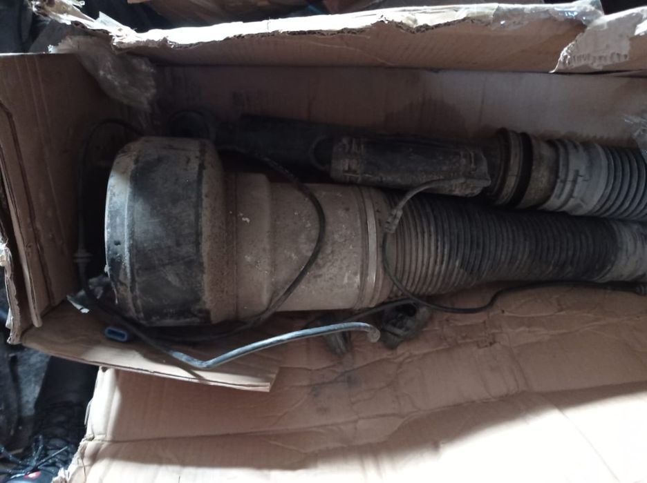 Пневмостойки на мерседес 221