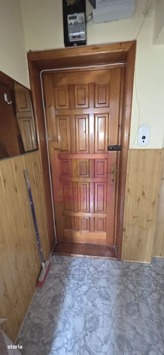 Apartament cu 3 camere de vanzare in Campina, central