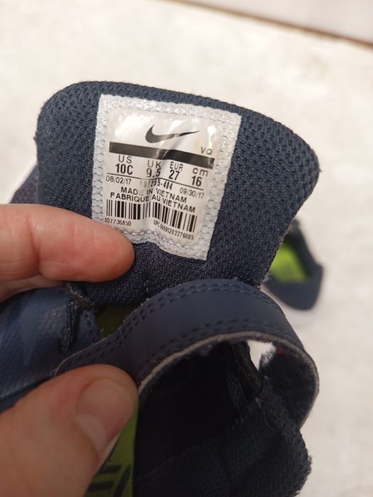 Продам оригинал Nike 27 детские кроссовки