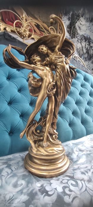 Статуэтки продам